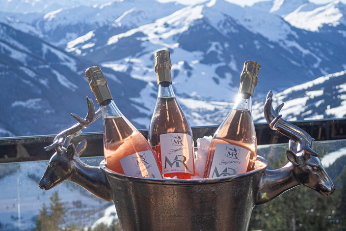 Montana Royal drinks & beverage. Alpinclub Saalbach Hinterglemm. Gipfelstation Kohlmaisbahn