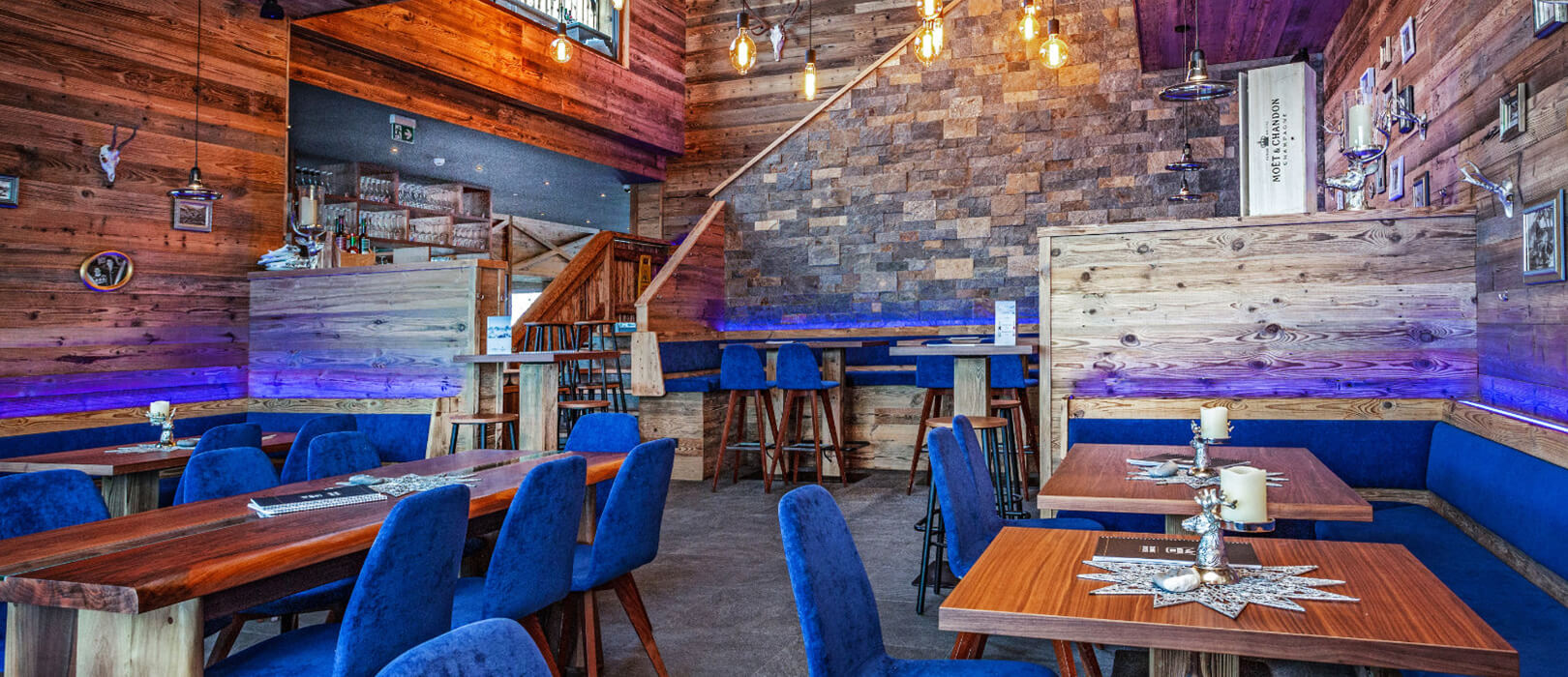 Montana Royal Location. Alpin Club Saalbach Hinterglemm. Sky Lounge. VIP Saalbach