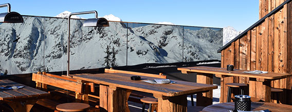 Reservierung Terrasse Montana Royal Saalbach