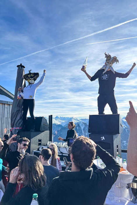 Pure emotions / MR Saalbach, Apres Ski Saalbach Montana Royal. Skihütte Kohlmais, Saalbach Salzburg. Alpin Club, Clubmusic Party, Events, Essen, Trinken, Feiern